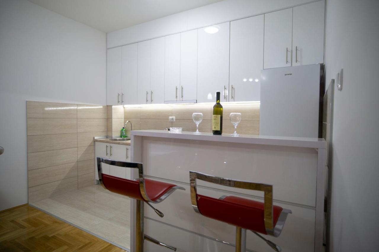 Apartmani Anica تريبينيي المظهر الخارجي الصورة