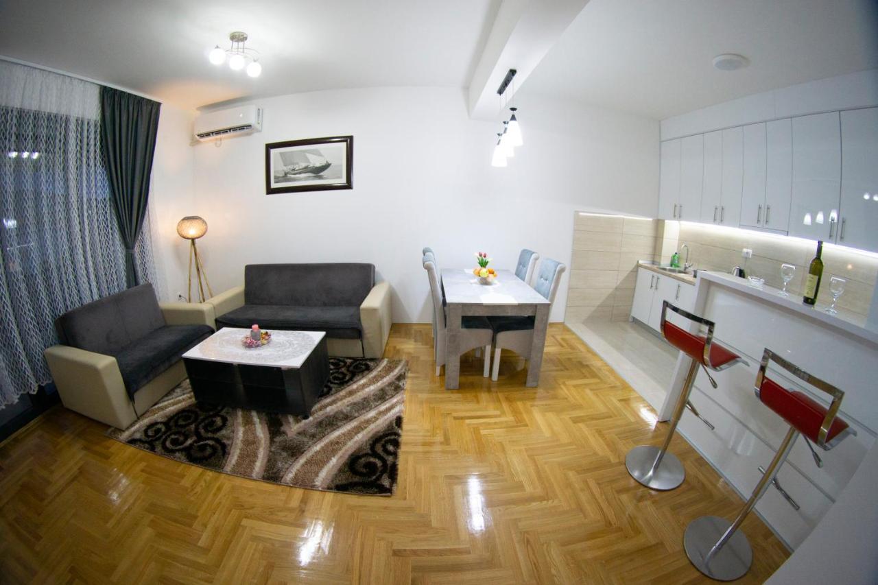 Apartmani Anica تريبينيي المظهر الخارجي الصورة